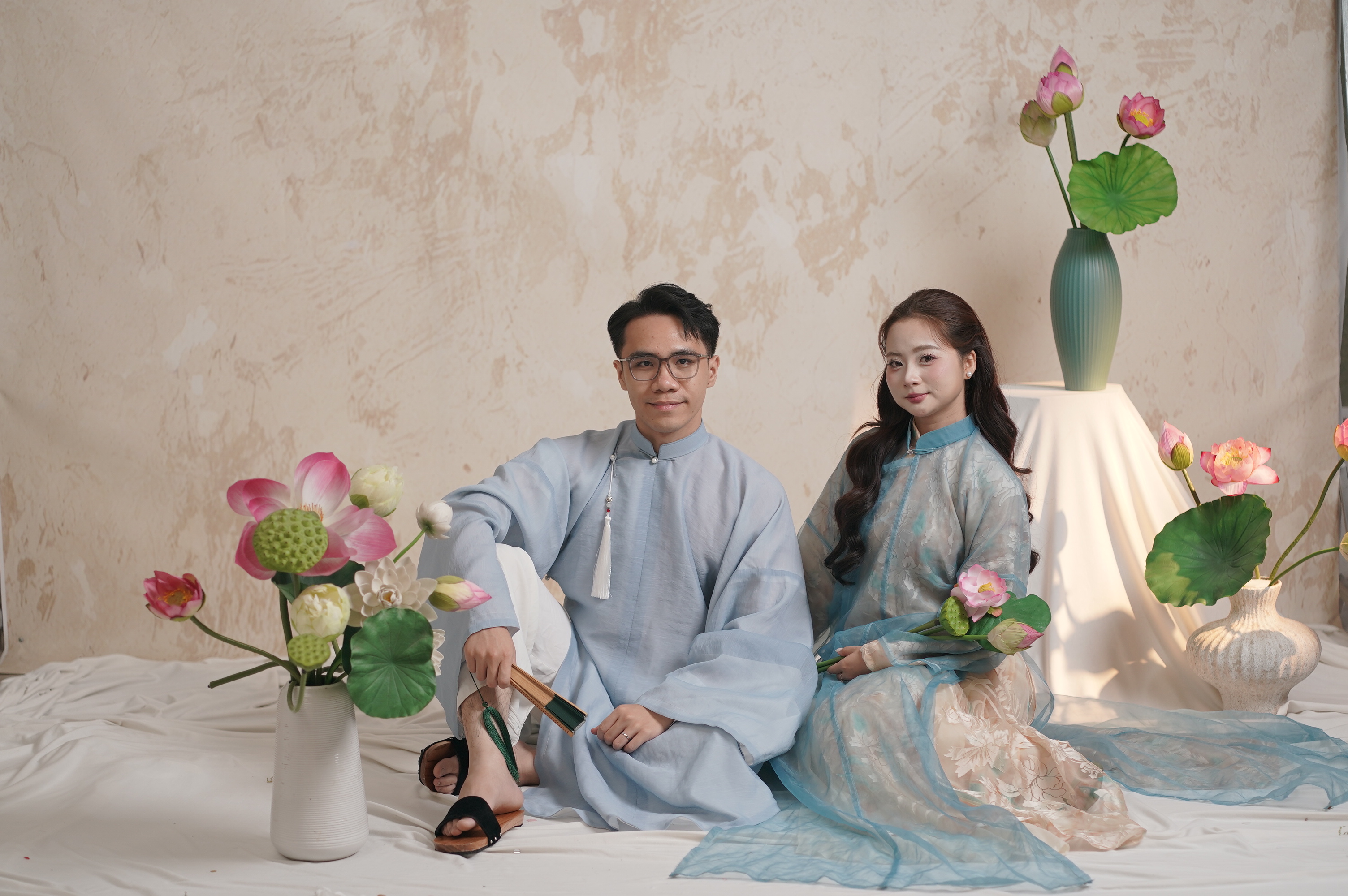 Áo dài và sen (1/1)
